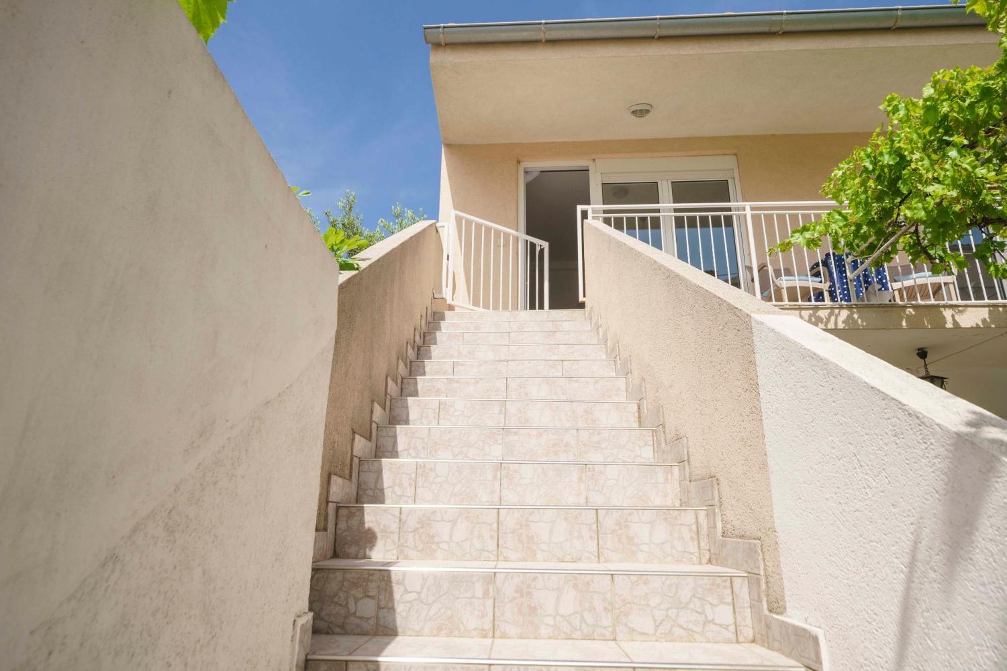 Apartments Vitis - City Centre - Free Parking Vodice Exterior foto