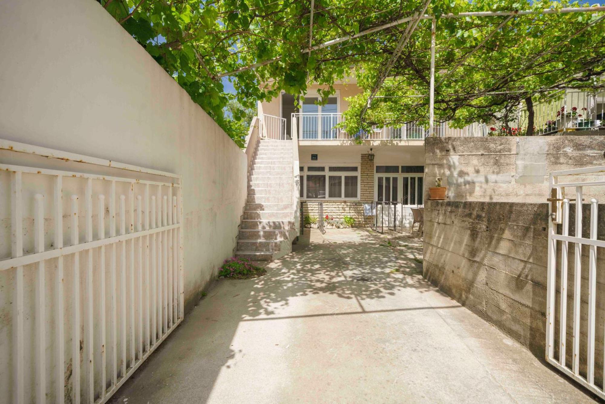 Apartments Vitis - City Centre - Free Parking Vodice Exterior foto